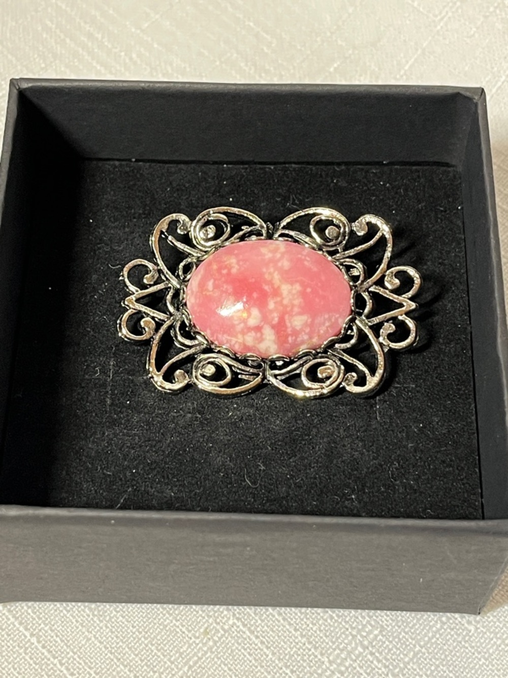 Pink Stone Filigree Brooch – Elegant Women’s Jewelry